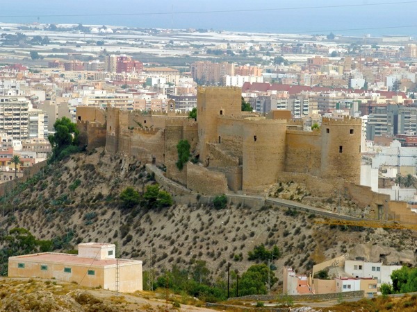 Resultado de imagen de la alcazaba de almeria para niÃ±os