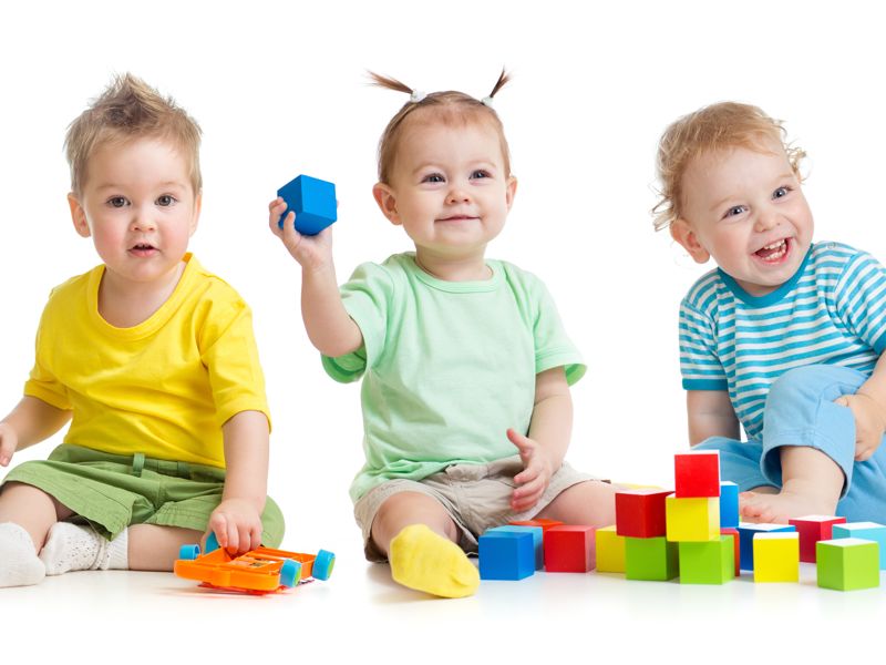 Juegos y juguetes para bebés desde 3 meses. 2024.