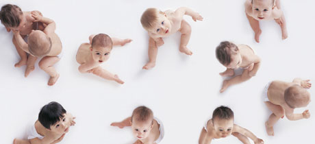 Desarrollo de tu bebé desde los 4 meses (etapa 1) - Nestlé y el desarrollo  de tu bebé 