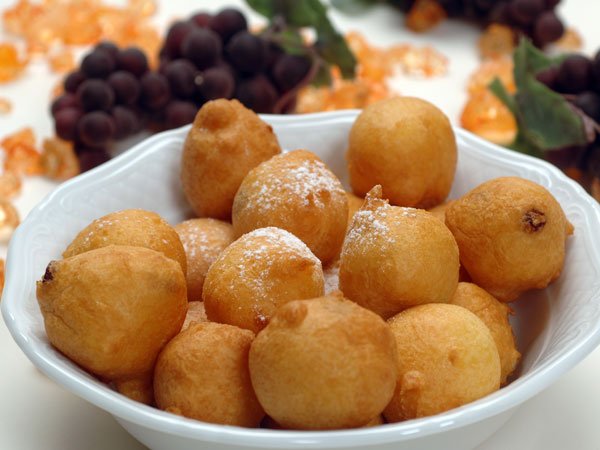 Buñuelos fritos con miel, recetas ilustradas